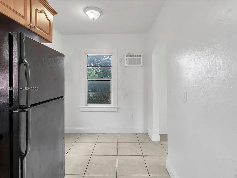 1137 NW 29th Ter #1130 — Photo 13