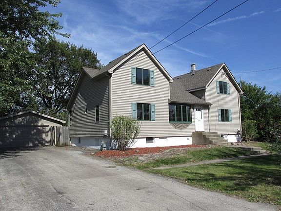 3rd image of 7900 W 92nd St