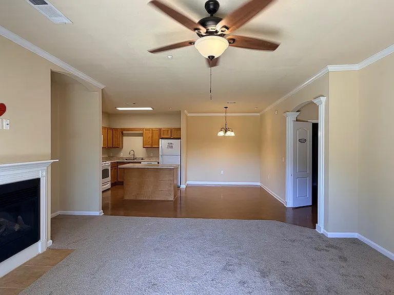 Arbor Place Apartments — Photo 33