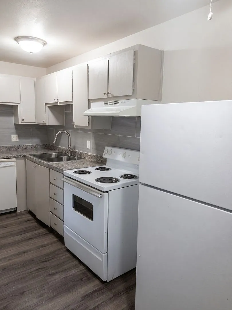 Peak Elevation Apartments — Photo 3