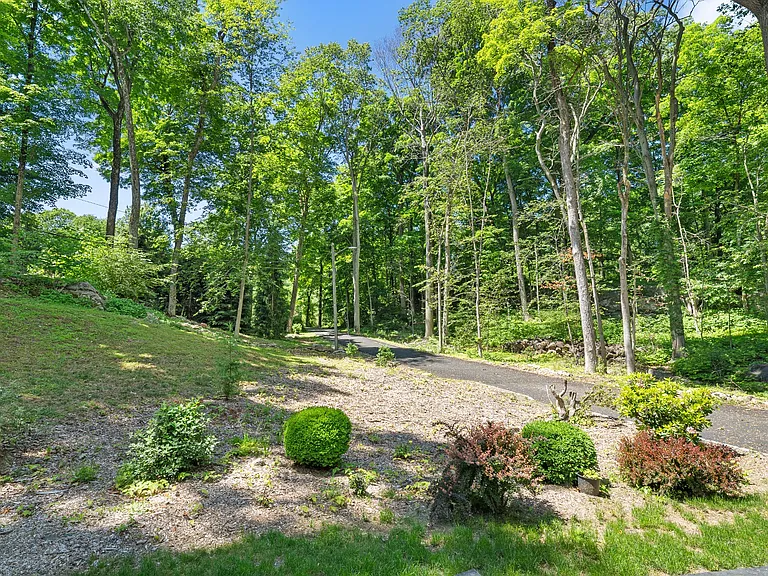 17 Nutmeg Dr — Photo 46