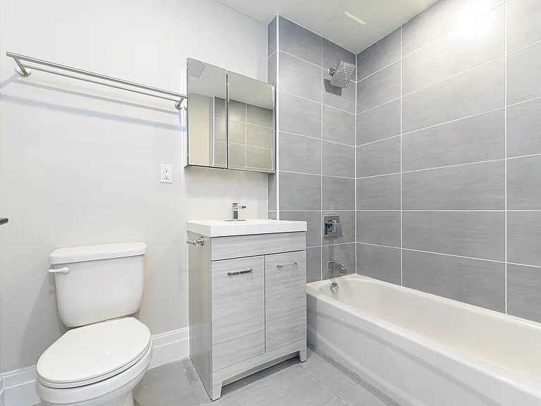 1044 Bedford Ave #4C — Photo 5