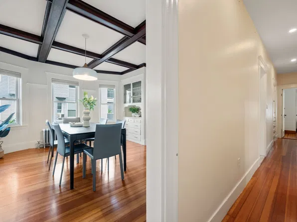 95 Hewlett St #1, Roslindale, MA 02131