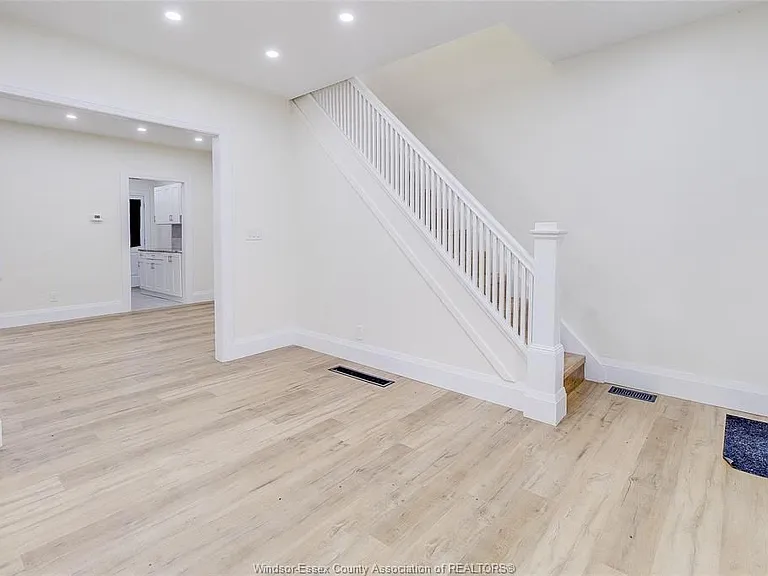 116 Elm Ave — Photo 9