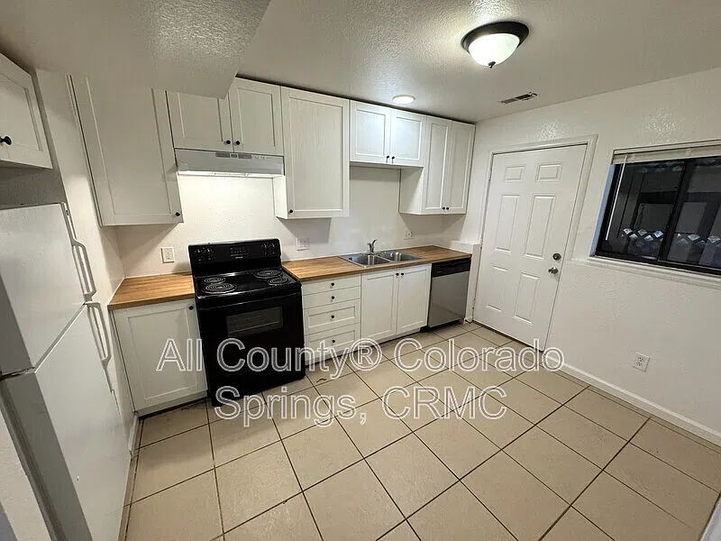 2 bed, 1.0 bath, 750 sqft, $1,150 — Photo 4