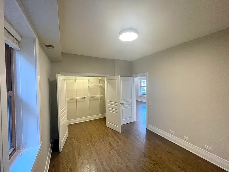 2539 W Iowa St — Photo 7