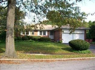 10 Chemung Pl, Jericho, NY