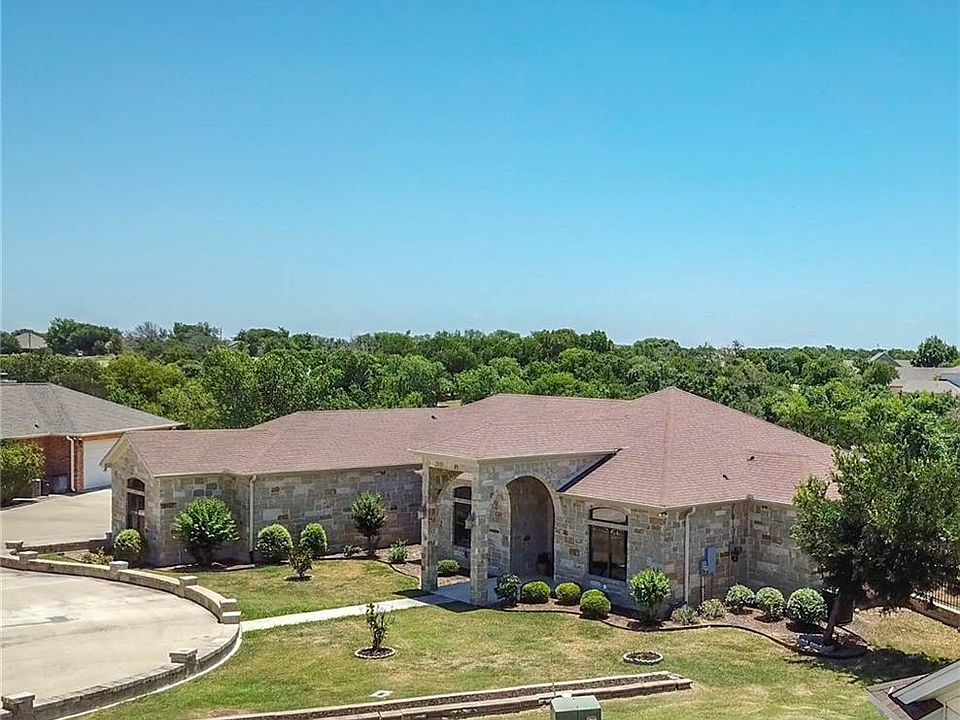1st image of 109 Wood Creek Dr