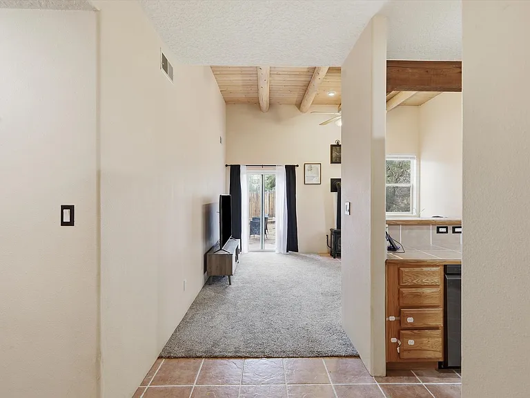 3224 Nizhoni Dr — Photo 5
