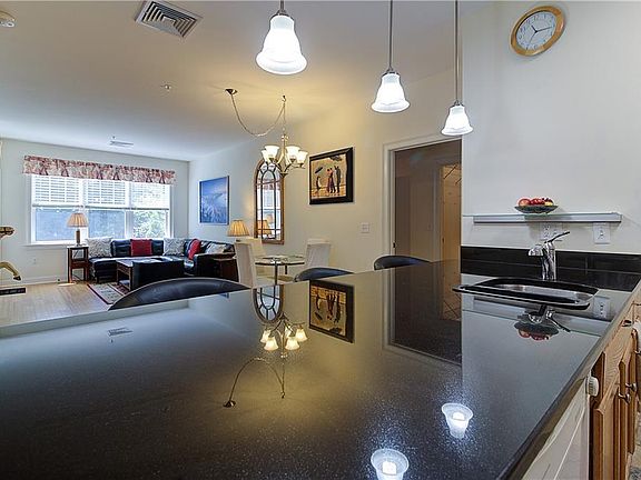 5th image of 301 Church St APT 207