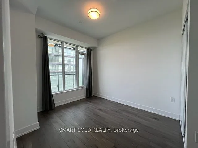 575 Bloor St E #2405 — Photo 9
