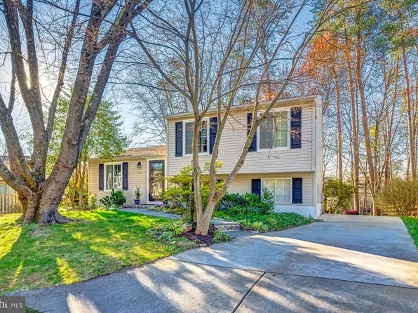 10819 Split Oak Ln, Burke, VA 22015