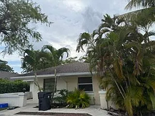 1227 Hyacinth Pl — Photo 1
