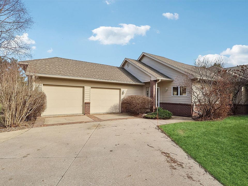 1st image of 1104 Glen Oaks Dr