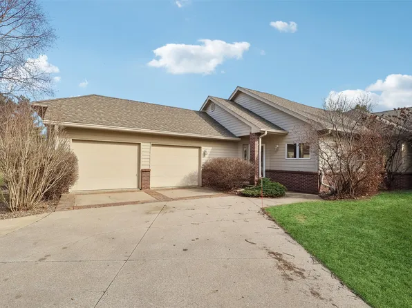 1104 Glen Oaks Dr, West Des Moines, IA 50266