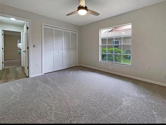 4th image of 7562 Fairlinks Ct
