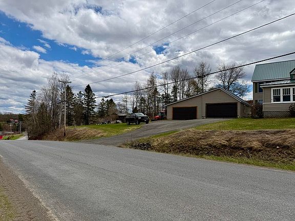 4th image of 581 Robinson Road