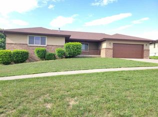 2804 Dover Dr, Norfolk, NE 68701