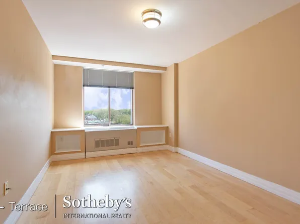 64-05 Yellowstone Boulevard image 9 of 22