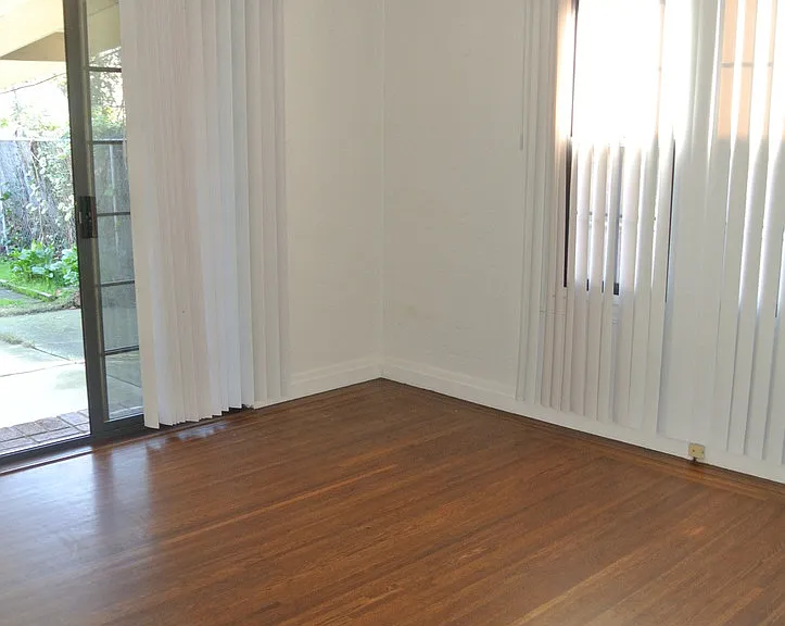 1341 Maple St — Photo 15