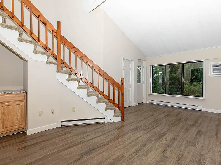 Saratoga Place — Photo 9