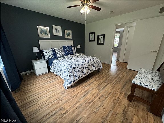 4th image of 680 Breezewood Ln
