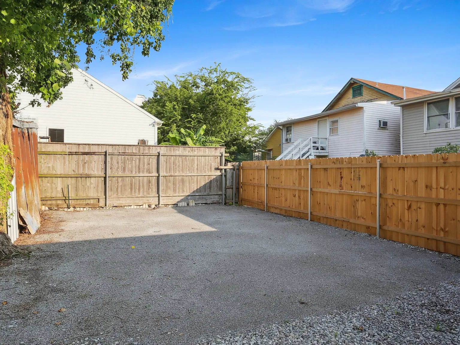 3 bed, 1100 sqft, $1,600 — Photo 3