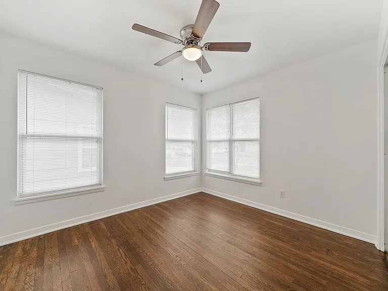 615 Burwood Ln — Photo 16