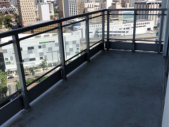 5th image of 90 SW 3rd St APT 2112