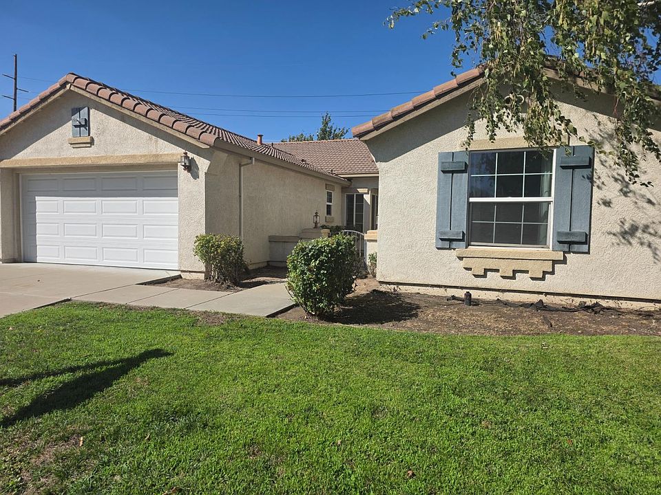 1st image of 1014 Foxfire Dr
