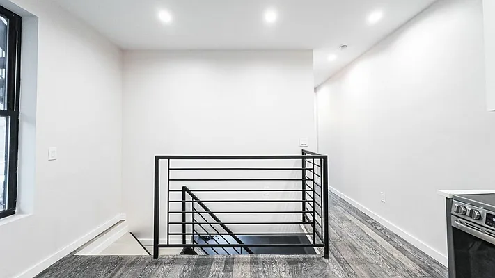 Rented by Jankos Group LLC | media 16