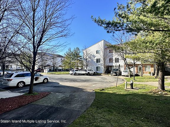 3rd image of 151 Aspen Knolls Way