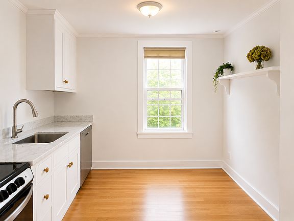 3rd image of 16 W Main St #3R