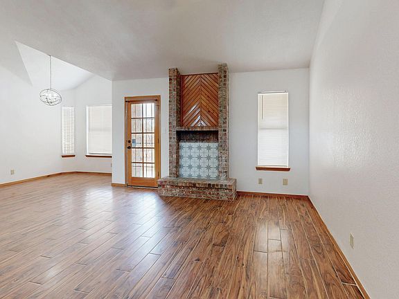 5th image of 4396 Loma De Luna Dr