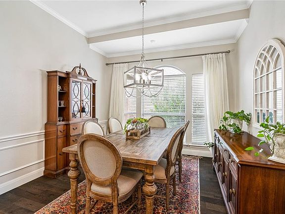 5th image of 3005 Downhill Ln
