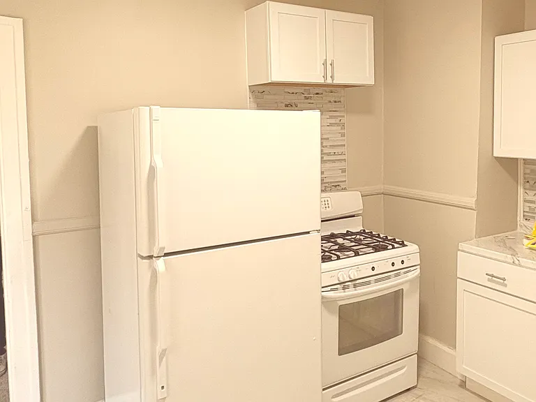 485 Philip Ave — Photo 12