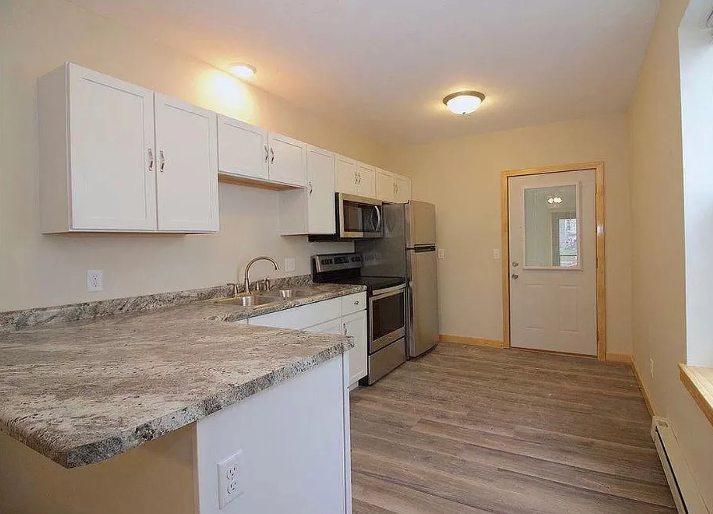 1 bed, 775 sqft, $1,175 — Photo 2