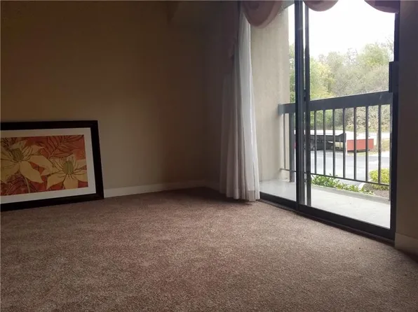 1987 Centurion Dr APT 210, Pittsburgh, PA 15221