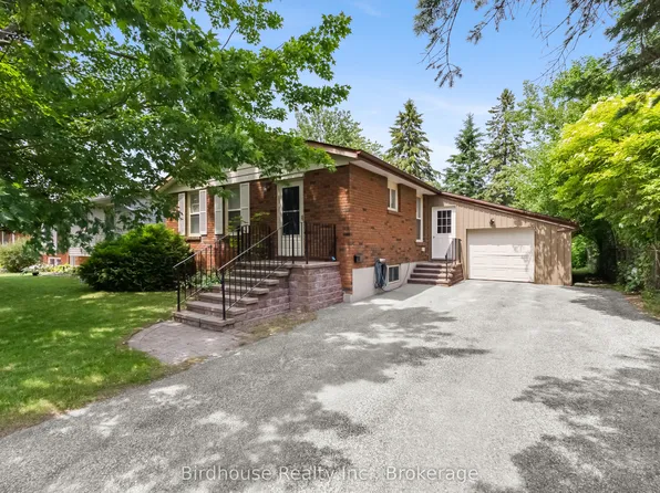 10 Oak St, Kawartha Lakes, ON K9V 5K4