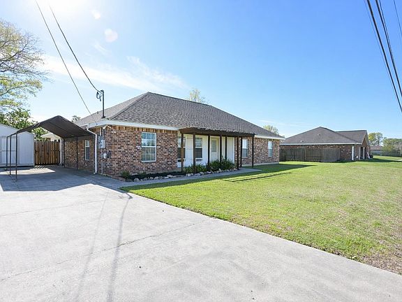 2nd image of 105 Bayou Vista Dr
