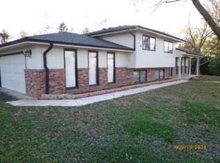 801 Division St, Lisle, IL 60532