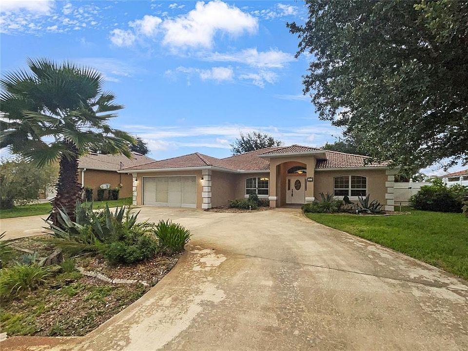 1st image of 11 FAIRCHILD LANE