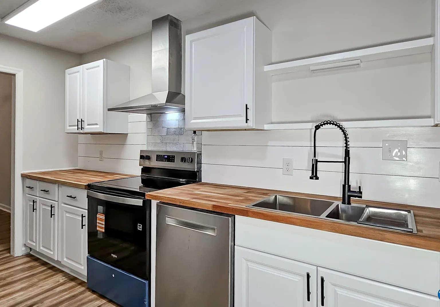 2 bed, 2.5 bath, 1558 sqft, $1,500 — Photo 4