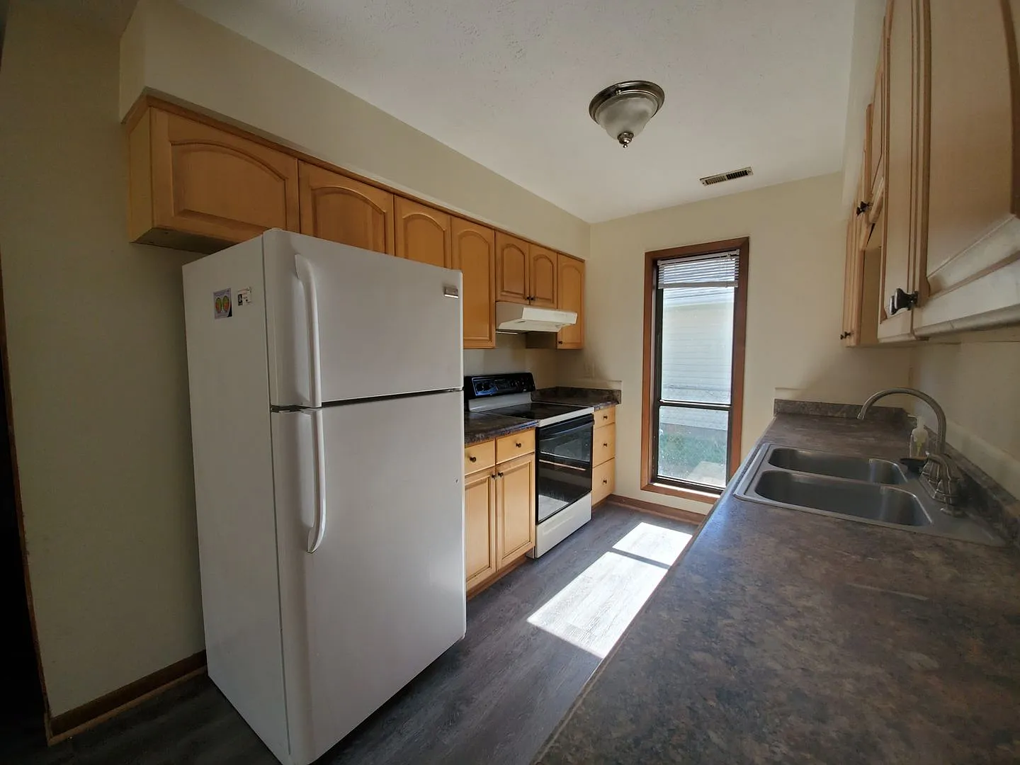 545 Auburndale ~ Villas of Lock Lomond — Photo 4