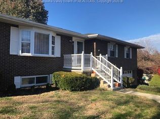 5329 Bentbrook Rd, Cross Lanes, WV 25313