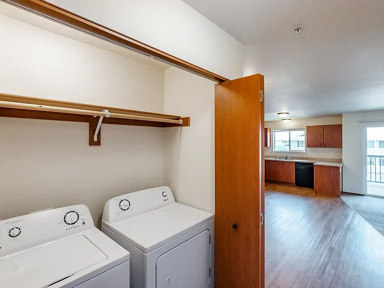 Newcastle Place Apartments — Photo 70