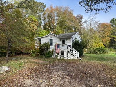 915 Vauxhall Street Extension, Quaker Hill, CT, 06375