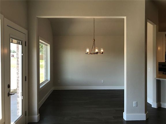 4th image of 10002 Overland Dr