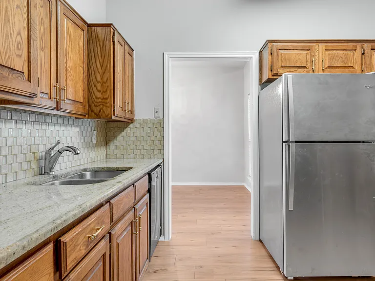 2200 Reading Rd — Photo 9