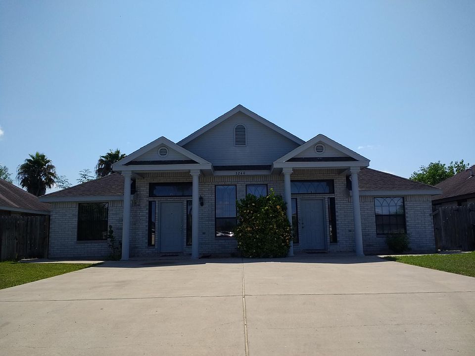 Duplex with two rental apartments